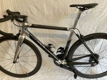 Used Colnago C64 Carbon 2021 Road & Gravel, Black — image 4 of 17
