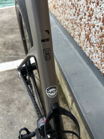 Używany BMC Teammachine Shimano Ultegra Di2 2023 Road & Gravel — zdjęcie 3 z 4