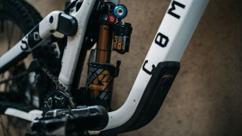 Używany Commencal Supreme V5 2024 Mountainbike — zdjęcie 9 z 9