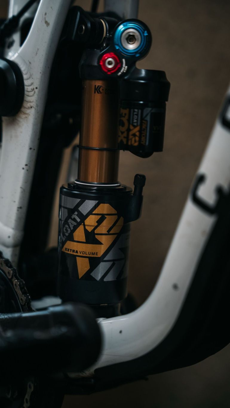 Używany Commencal Supreme V5 2024 Mountainbike — zdjęcie 6 z 9