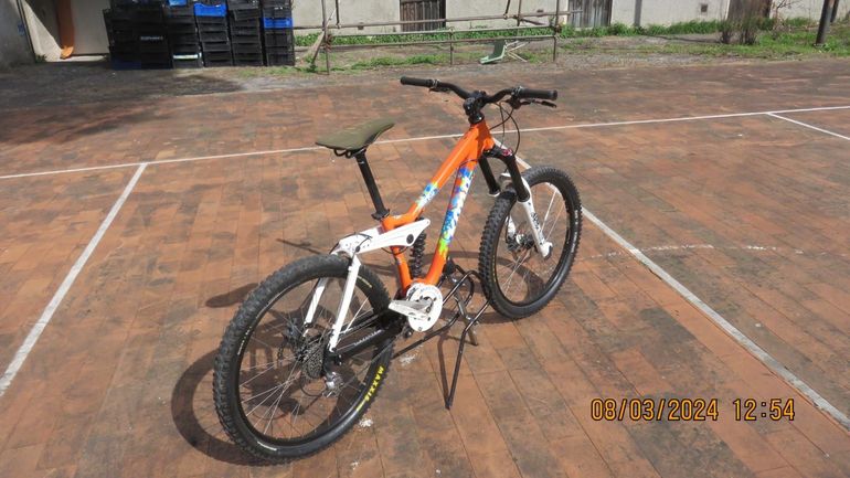 Used Kona STINKY TL 2011 2011 Mountainbike, Orange, 26 — image 5 of 10