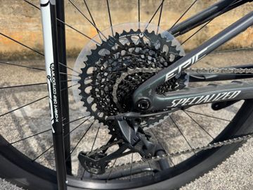Używany Specialized Epic Comp 2022 2022 Mountainbike — zdjęcie 5 z 9