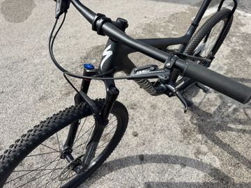 Używany Specialized Epic Comp 2022 2022 Mountainbike — zdjęcie 8 z 9