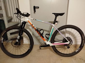 Used Canyon CANYON EXCEED CF 7 2021 Mountainbike, White — image 3 of 8