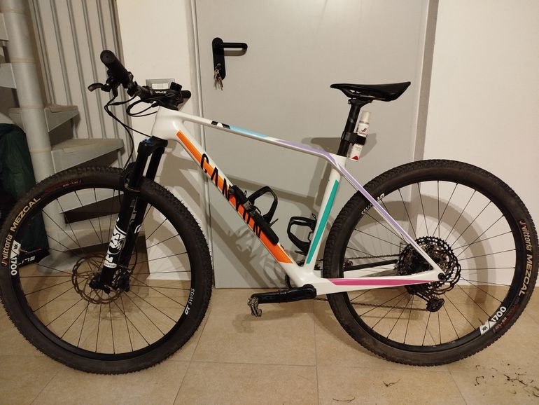 Used Canyon CANYON EXCEED CF 7 2021 Mountainbike, White — image 3 of 8