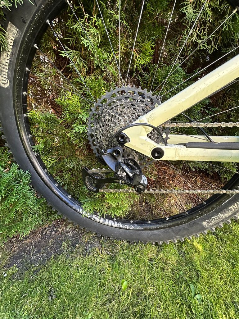 Used Rose Root Miller 1 2024 2024 Mountainbike, White, 29 — image 3 of 7