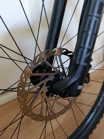 ROCKRIDER Mountain Bike SRAM NX Eagle 2022 Mountainbike usato, Bianco — immagine 11 di 12