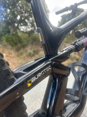 Canyon Torque 29 CF 7 2023 2023 Mountainbike usato, Nero — immagine 8 di 16