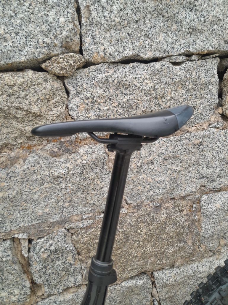 Canyon Torque 29 CF 7 2023 2023 Mountainbike usato, Nero — immagine 11 di 16