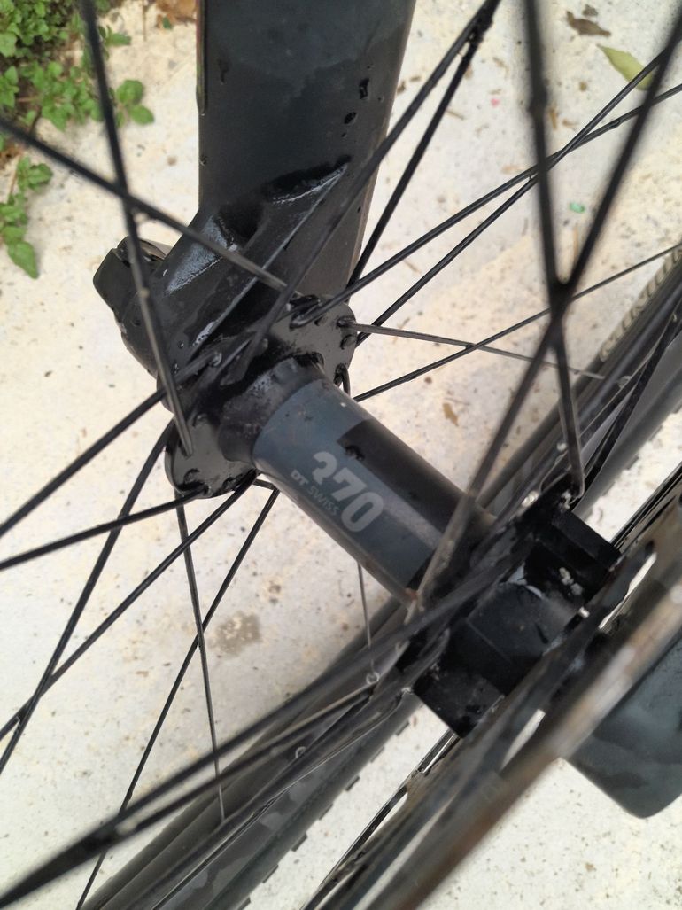 Canyon Torque 29 CF 7 2023 2023 Mountainbike usato, Nero — immagine 10 di 16