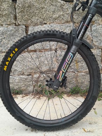 Canyon Torque 29 CF 7 2023 2023 Mountainbike usato, Nero — immagine 14 di 16