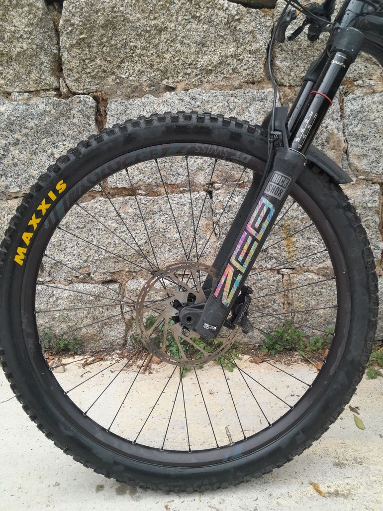 Canyon Torque 29 CF 7 2023 2023 Mountainbike usato, Nero — immagine 14 di 16