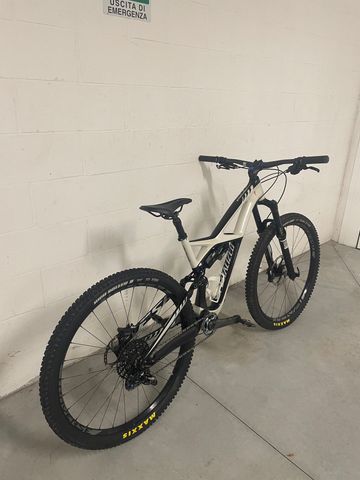 Gebrauchtes Specialized Enduro Expert Carbon 29 2016 2016 Mountainbike, Weiß, 29 — Bild 2 von 5