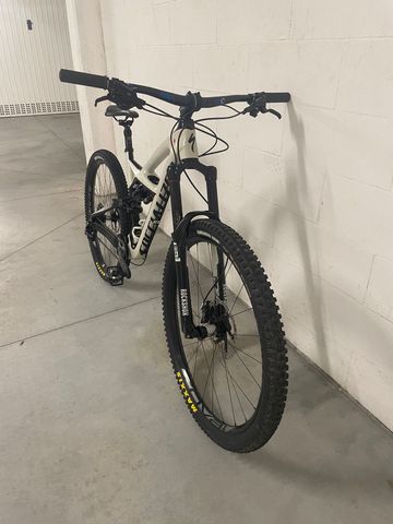 Gebrauchtes Specialized Enduro Expert Carbon 29 2016 2016 Mountainbike, Weiß, 29 — Bild 4 von 5