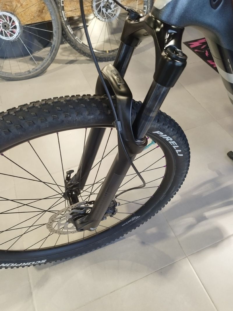 Used Scott Scale 940 2022 2022 Mountainbike, Black, 29 — image 8 of 9