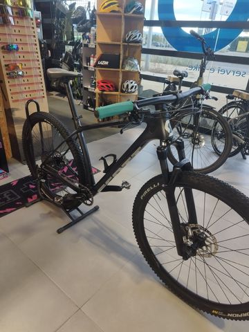 Used Scott Scale 940 2022 2022 Mountainbike, Black, 29 — image 1 of 9