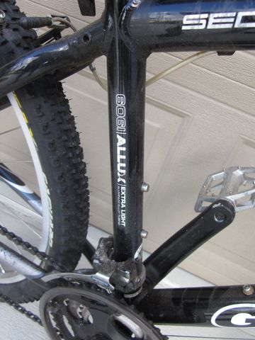Used Giant Sedona 2014 Mountainbike, Light Gray — image 10 of 19