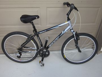 Used Giant Sedona 2014 Mountainbike, Light Gray — image 18 of 19