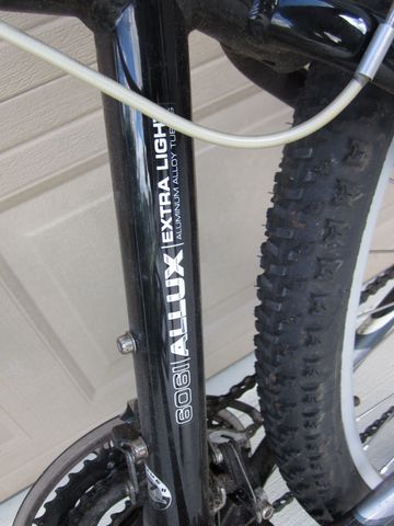 Used Giant Sedona 2014 Mountainbike, Light Gray — image 16 of 19