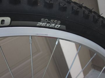 Used Giant Sedona 2014 Mountainbike, Light Gray — image 4 of 19