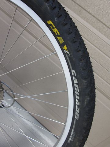 Used Giant Sedona 2014 Mountainbike, Light Gray — image 1 of 19