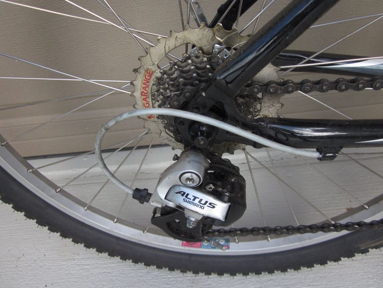 Used Giant Sedona 2014 Mountainbike, Light Gray — image 8 of 19