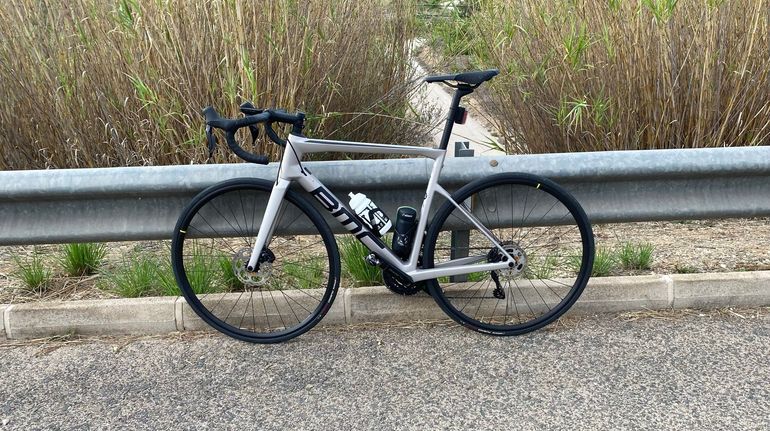 Used BMC Teammachine SLR FOUR 2024 2024 Road & Gravel, Light Gray — image 2 of 3