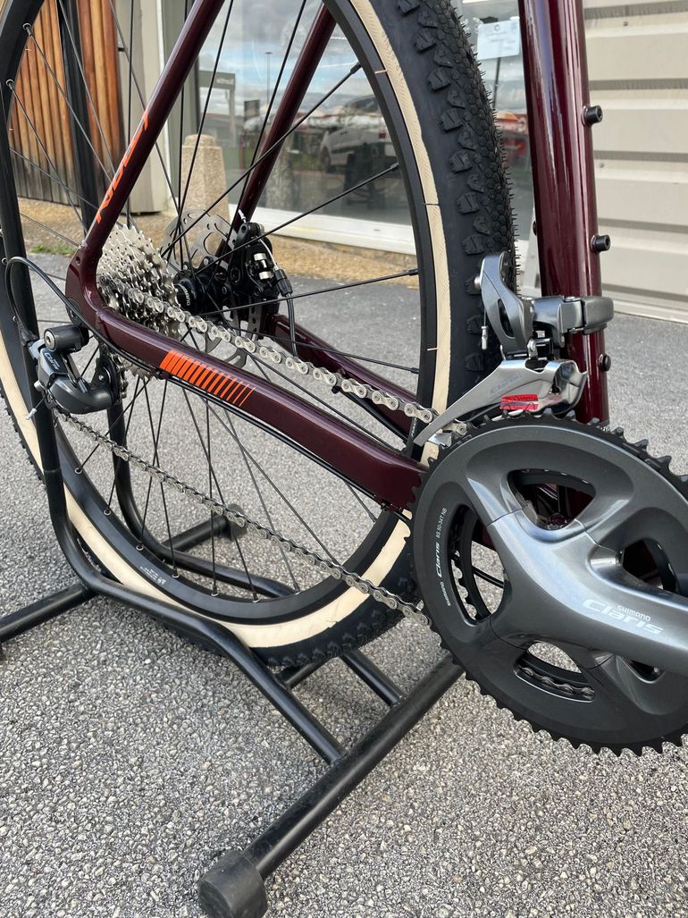 Used Ridley Kalazy - Shimano Claris 2x8 Mecanical Disc brake 2024 2024 Road & Gravel — image 3 of 3