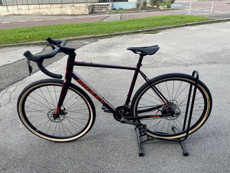 Used Ridley Kalazy - Shimano Claris 2x8 Mecanical Disc brake 2024 2024 Road & Gravel — image 2 of 3