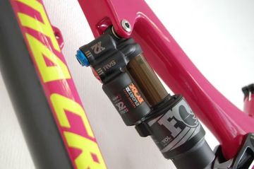 Used Santa Cruz Bronson CC X01 2017 Frameset 2017 Mountainbike, Purple, 27.5 — image 4 of 9