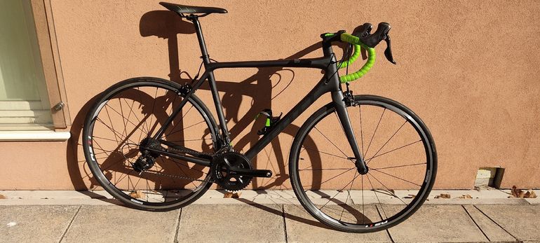 Used Scott Addict Shimano 105 2017 Road & Gravel, Schwarz — image 1 of 13