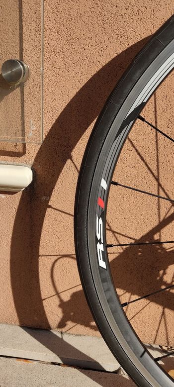 Used Scott Addict Shimano 105 2017 Road & Gravel, Schwarz — image 11 of 13