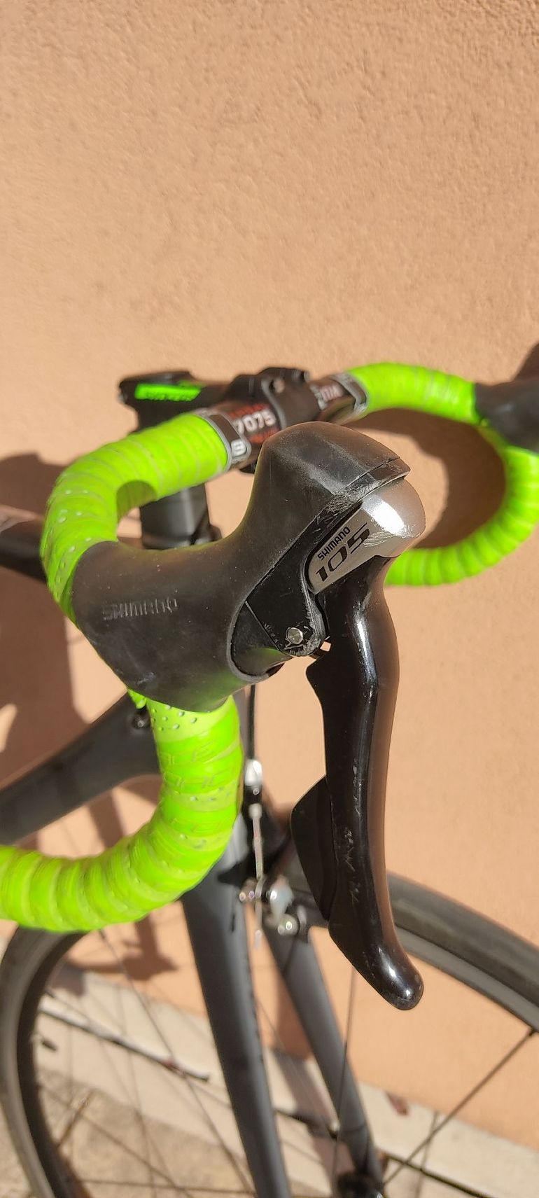 Used Scott Addict Shimano 105 2017 Road & Gravel, Schwarz — image 6 of 13