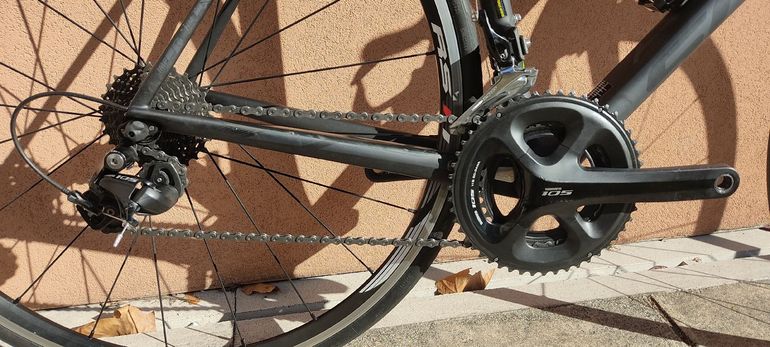 Used Scott Addict Shimano 105 2017 Road & Gravel, Schwarz — image 3 of 13