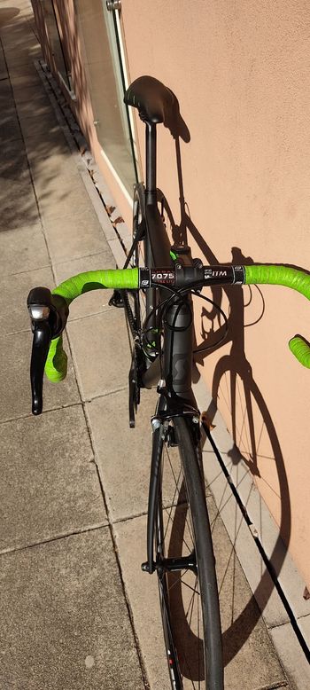 Used Scott Addict Shimano 105 2017 Road & Gravel, Schwarz — image 5 of 13