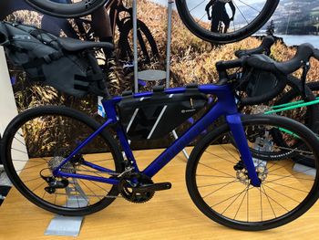 Specialized, Roubaix SL8 Sport – Shimano 105 2024