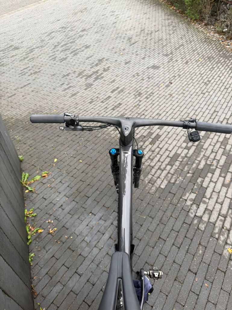 Used Pinarello XC 2025 Mountainbike, Black — image 5 of 5
