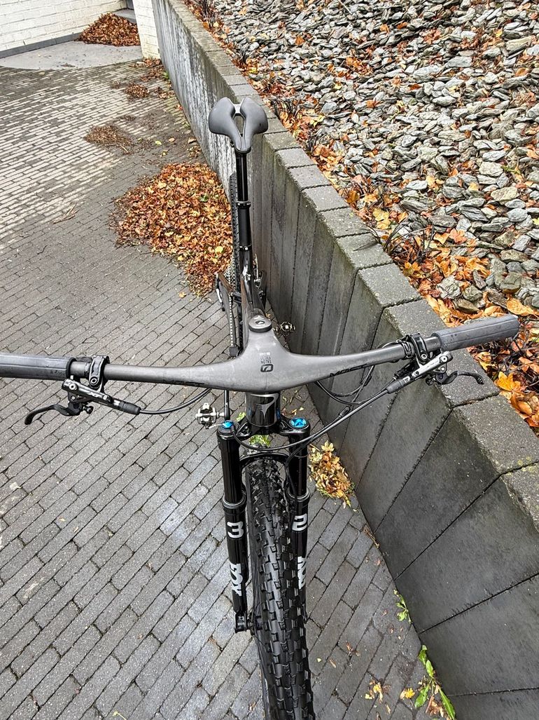 Used Pinarello XC 2025 Mountainbike, Black — image 4 of 5