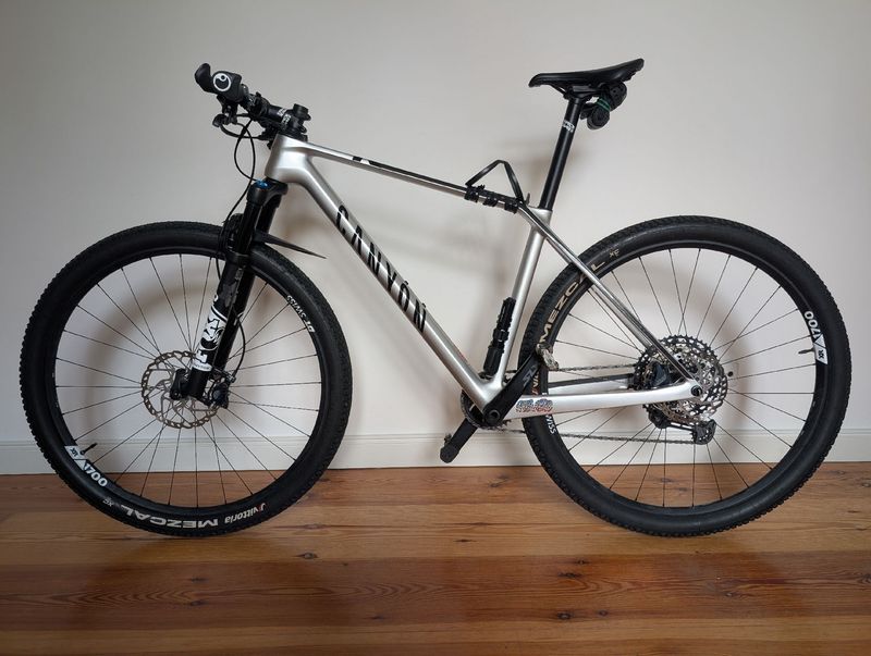 Canyon Exceed CF 6 2024 2024 Mountainbike d'occasion — image 2 sur 9