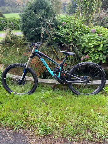 Polygon COLLOSUS DH9 2020 2020 Mountainbike d'occasion — image 1 sur 11