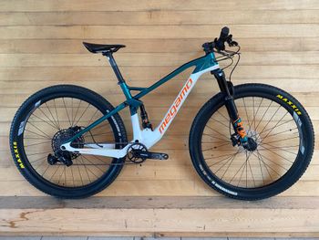 Used Megamo TRACK 10 2023 2023 Mountainbike, Verde — image 1 of 12