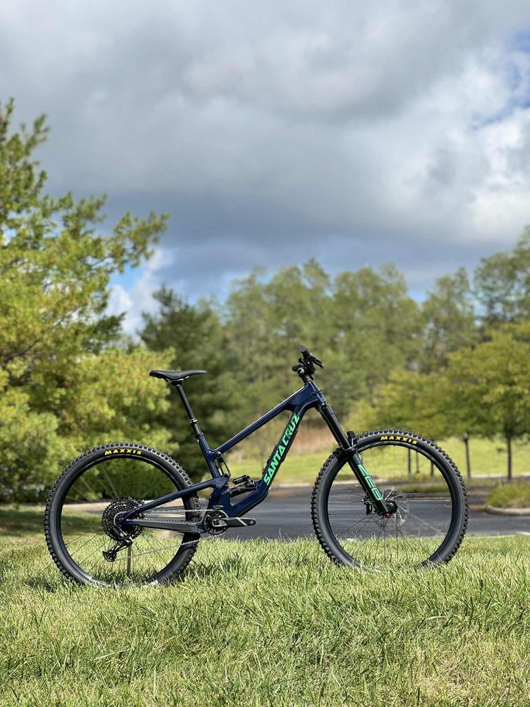 Used Santa Cruz MEGATOWER R / Carbon C 2023 2023 Mountainbike, Blu — image 1 of 23