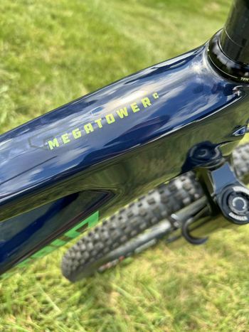 Used Santa Cruz MEGATOWER R / Carbon C 2023 2023 Mountainbike, Blu — image 5 of 23