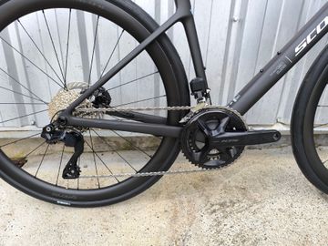 Tweedehands Scott Addict 30 2025 Road & Gravel — afbeelding 3 van 6