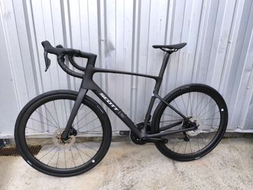 Tweedehands Scott Addict 30 2025 Road & Gravel — afbeelding 2 van 6