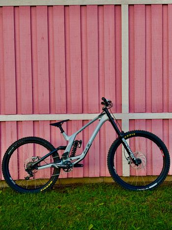 GT, Fury Carbon Pro 2024