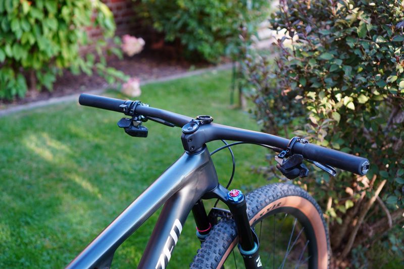 Used Specialized Epic 2022 Mountainbike, Black — image 9 of 11