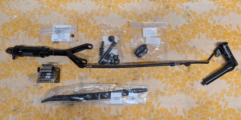 Used Specialized Epic 2022 Mountainbike, Black — image 11 of 11