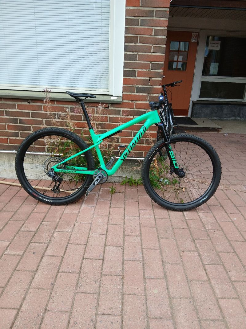 Used Specialized Epic Sram Eagle Transmission GX 2025 Mountainbike, Green, 29 — image 3 of 4