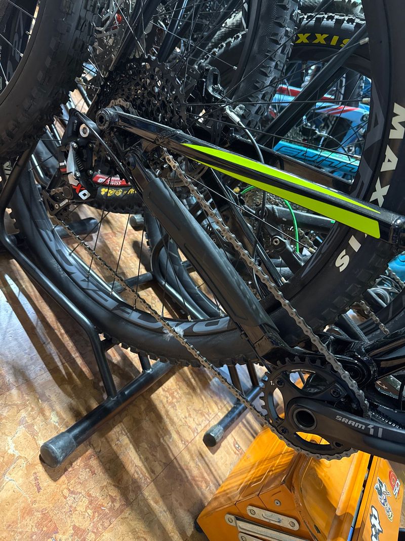 Used Transition Smuggler SRAM X0 2019 Mountainbike, Black, 29 — image 2 of 3